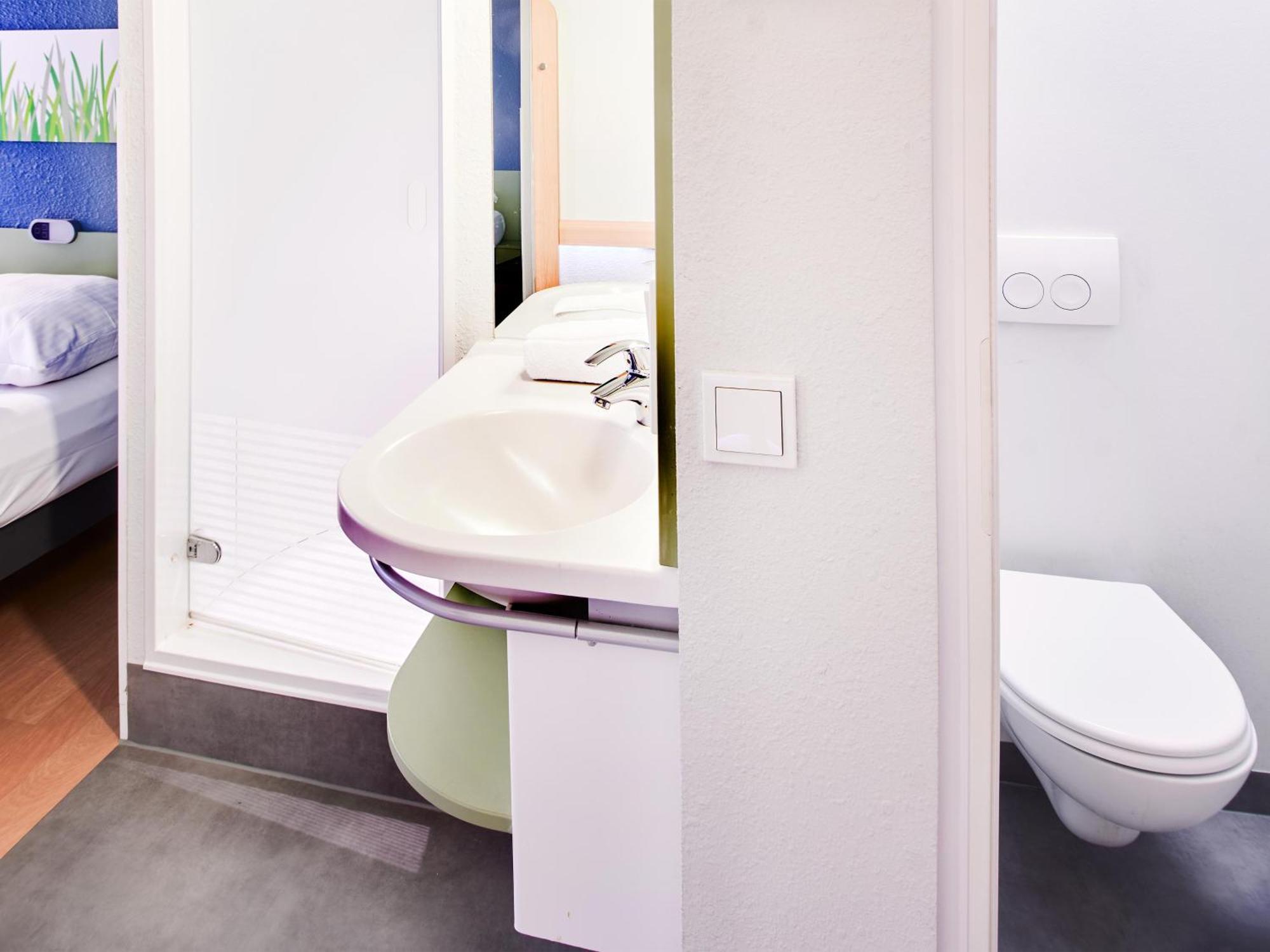 B&B Hotel Koeln-Marsdorf Экстерьер фото